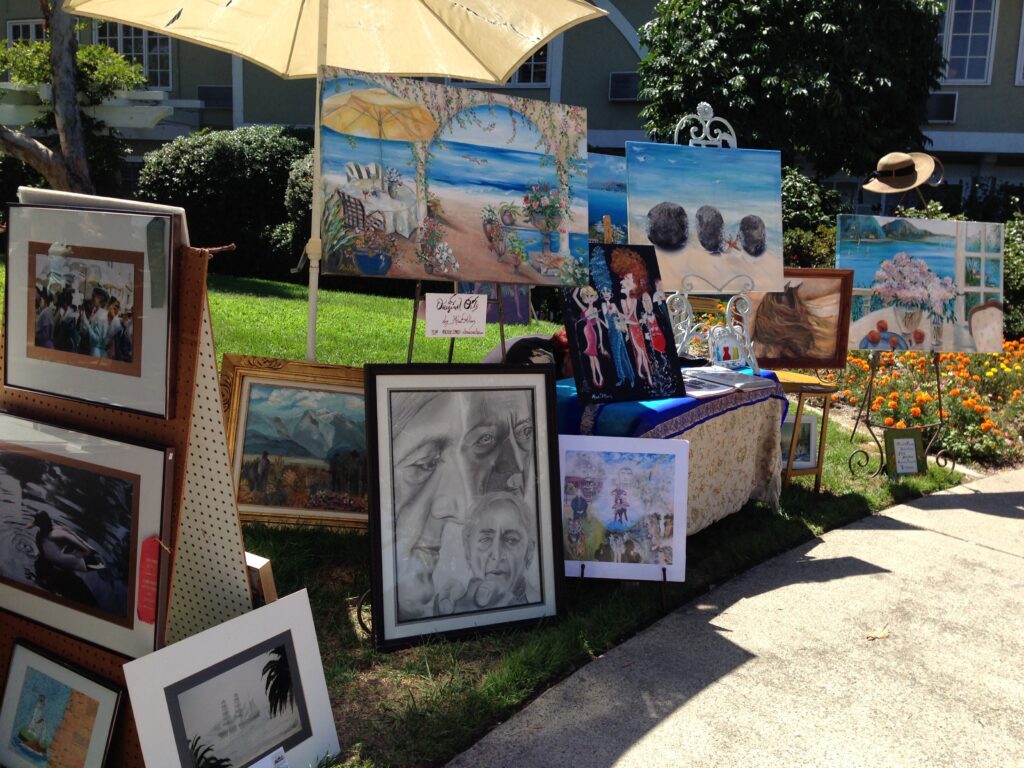 Art on Green at Carlsbad Inn